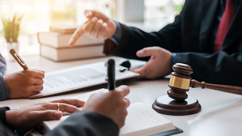 Assinar documentos em tribunal